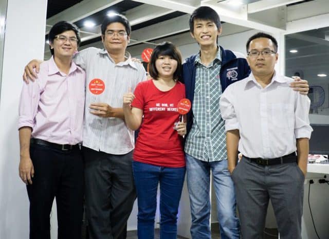 Các đồng nghiệp trong công ty anh Thắng